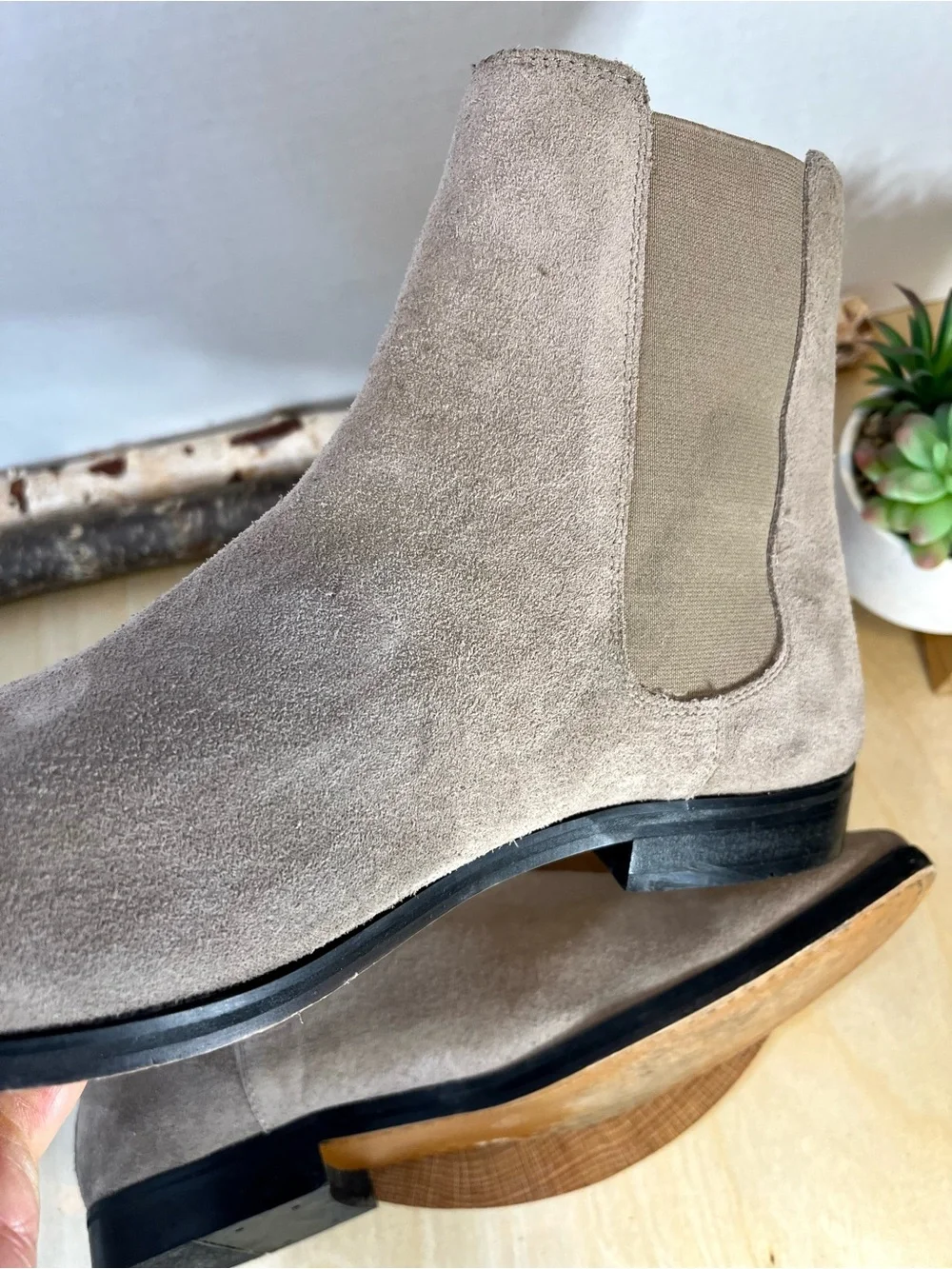 Express Men's Gray Taupe Suede Chelsea Boots Size 11